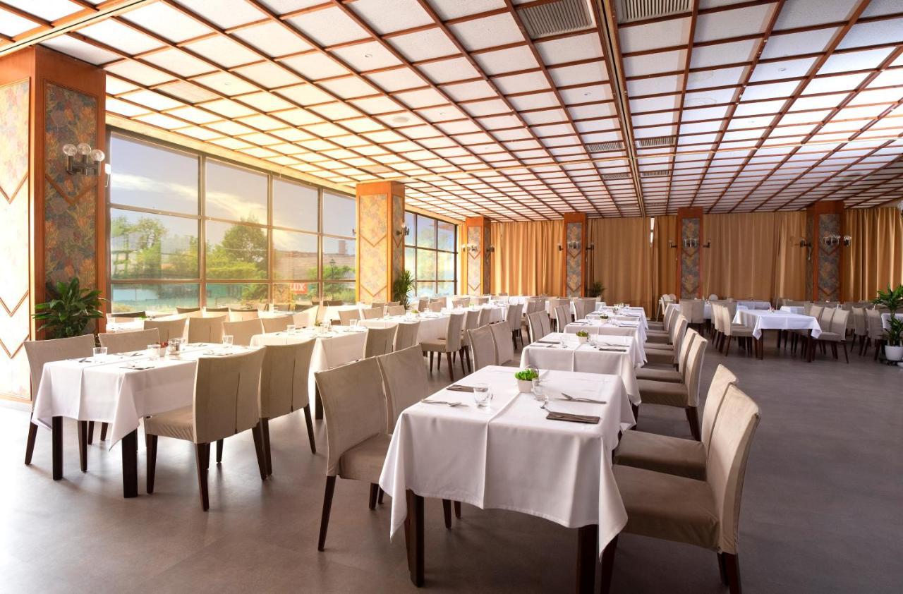 Hotel Sopron Bagian luar foto