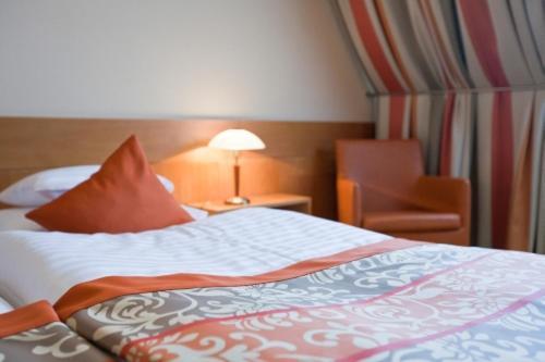 Hotel Sopron Bagian luar foto