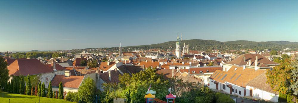 Hotel Sopron Bagian luar foto