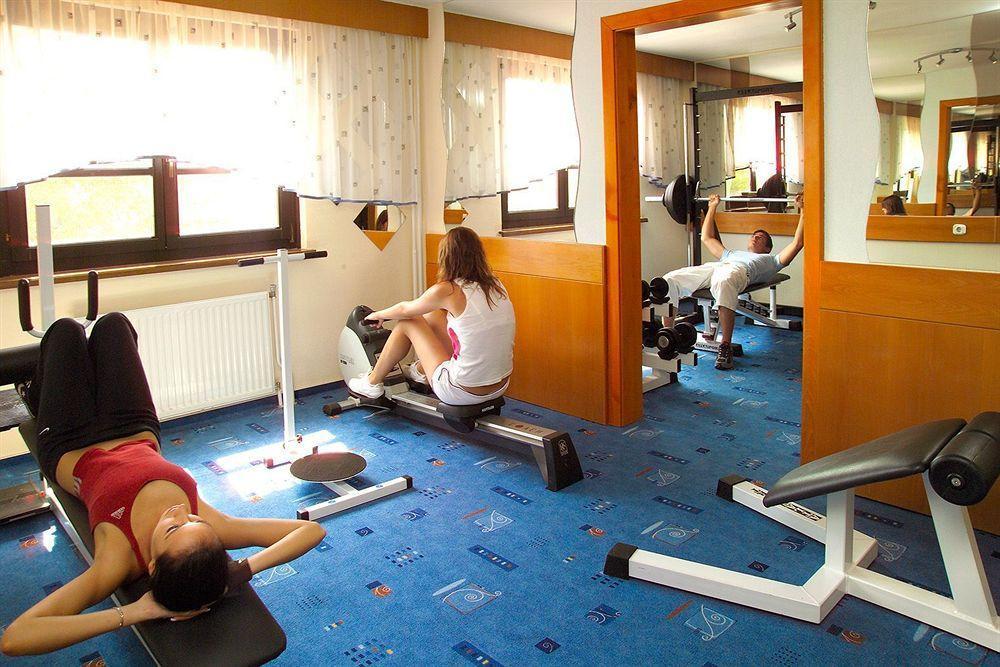 Hotel Sopron Bagian luar foto
