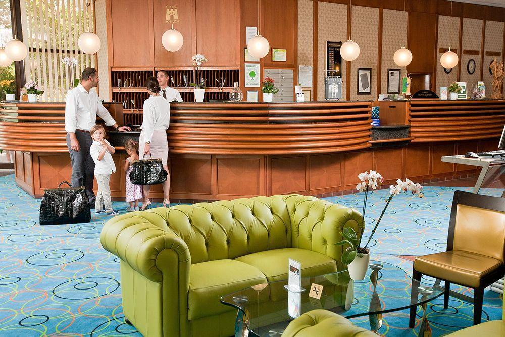 Hotel Sopron Bagian luar foto
