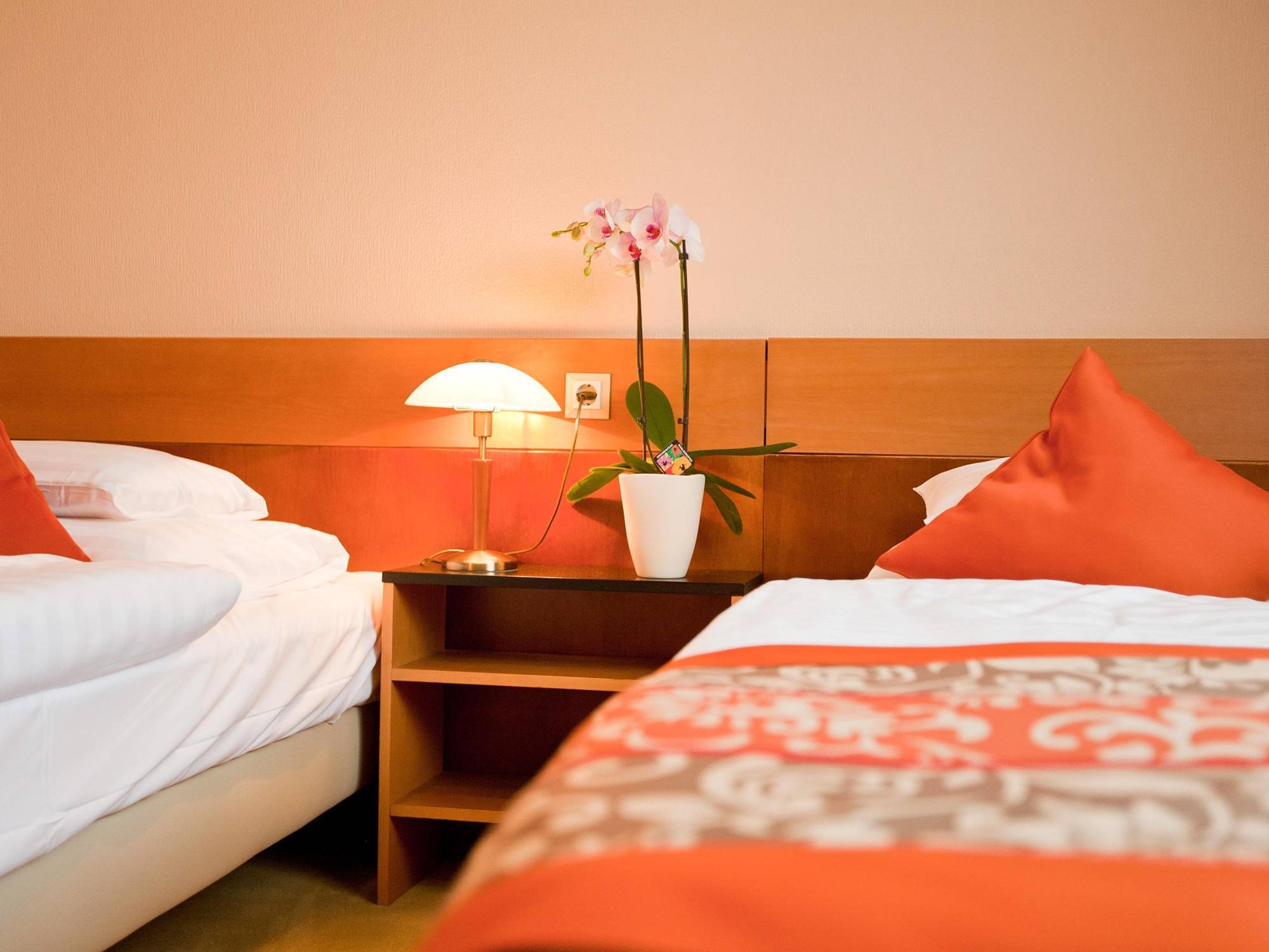 Hotel Sopron Bagian luar foto