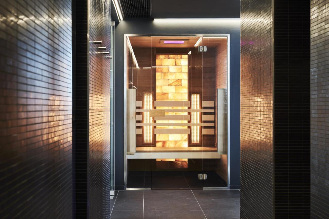 Hotel Sopron Bagian luar foto